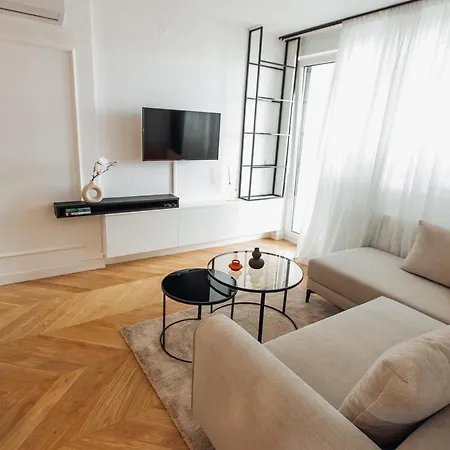 Apartment Stan Na Dan - Chic *